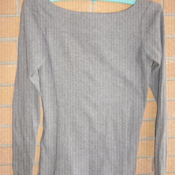 Calvin Klein Ladies Long Sleeve Top Size Small - Picture 2 of 2
